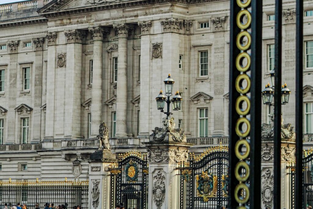 This image features the grand Buckingham Palace, with its stately stone facade, imposing columns, and ornate gates adorned with gold details. The intricate lampposts and sculptures add to the palace's regal charm. On Pinterest UK, the power of visual marketing for e - commerce can be effectively demonstrated using images like this. E - commerce businesses can create boards that showcase the luxury and elegance associated with visiting or knowing about iconic landmarks such as Buckingham Palace. They could then link related products, like high - end souvenirs, historical books, or elegant home decor inspired by the palace's style. By leveraging the visual appeal of such famous sites, e - commerce brands can attract more traffic, engage users, and potentially increase sales.