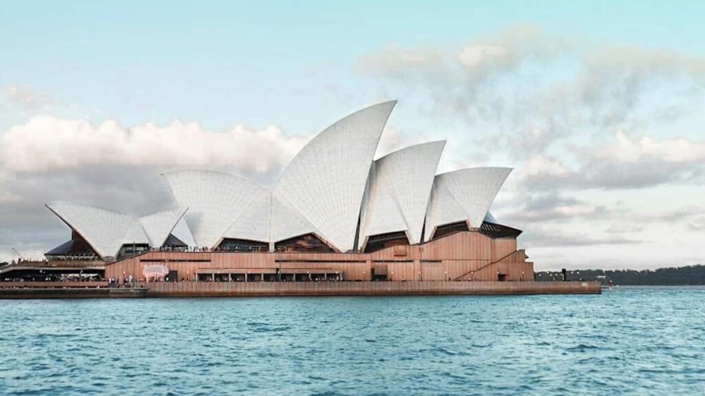 Practical guide for UK clean-beauty advertisers to discover and work with Costa Rica Kuaishou creators to boost visibility.