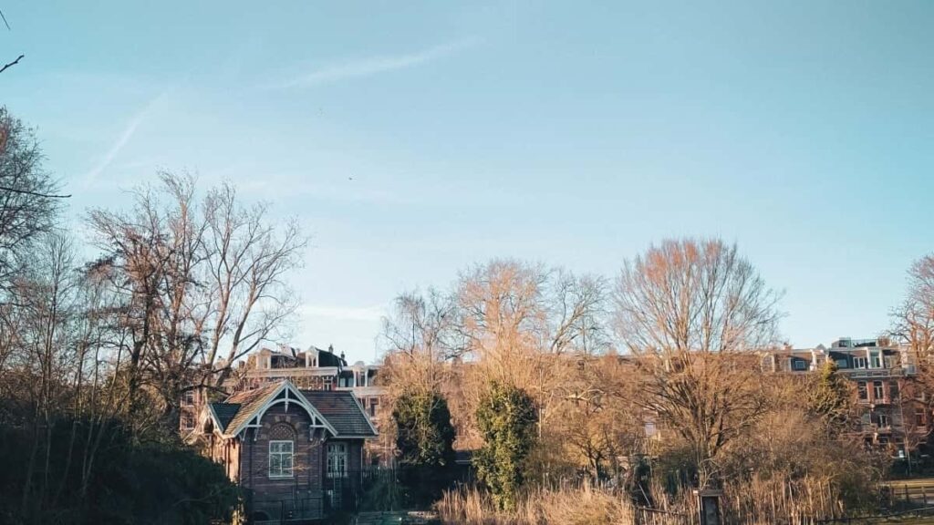 Practical playbook for UK creators: how to find, pitch and represent Armenian fitness brands on Roposo with campaign examples and outreach templates.