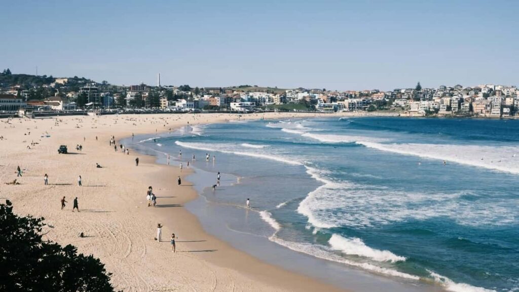 Practical guide for UK creators on connecting with Ecuadorian brands via ShareChat and monetising content channels effectively.