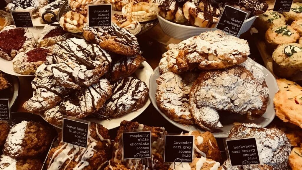 Practical guide for UK creators on contacting Nigerian brands via WhatsApp to run gameplay challenges outreach scripts, cultural tips and campaign steps.