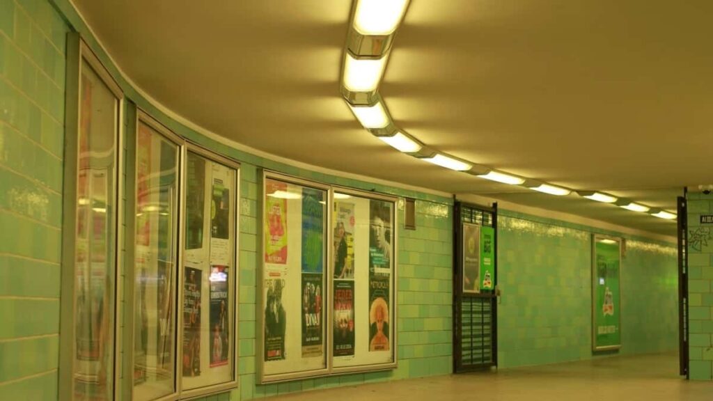 A practical guide for UK advertisers on locating South Korea Telegram creators to run seasonal sales, with localisation tactics, outreach scripts, measurement tips and legal notes.