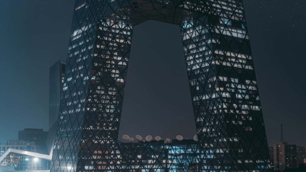 Practical guide for UK advertisers to find India-based Taobao creators and use influencers to promote local tours.