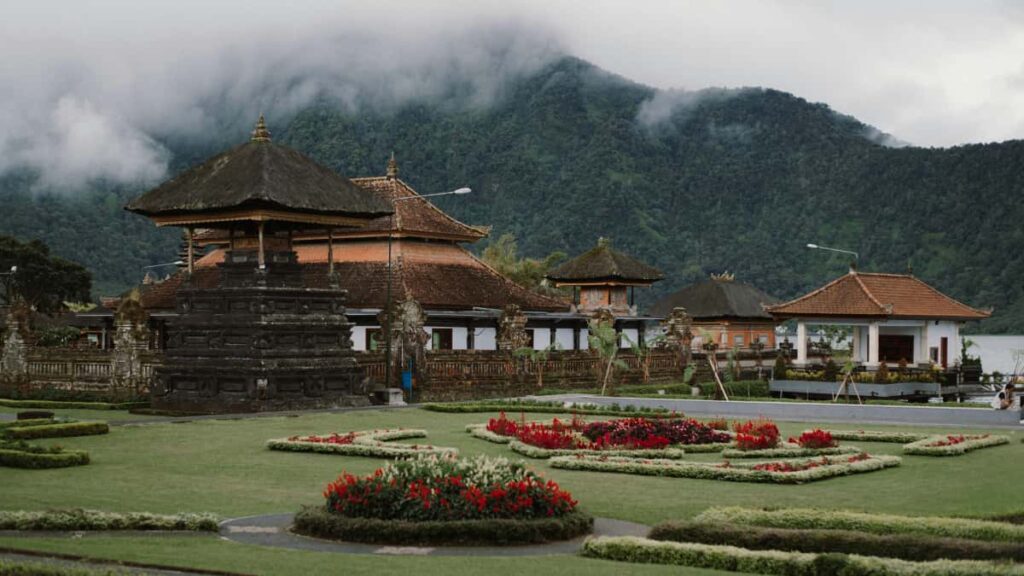 Practical guide for UK advertisers to find and work with Puerto Rico Instagram creators, using local insights, Discover Puerto Rico data and hands-on outreach tactics.