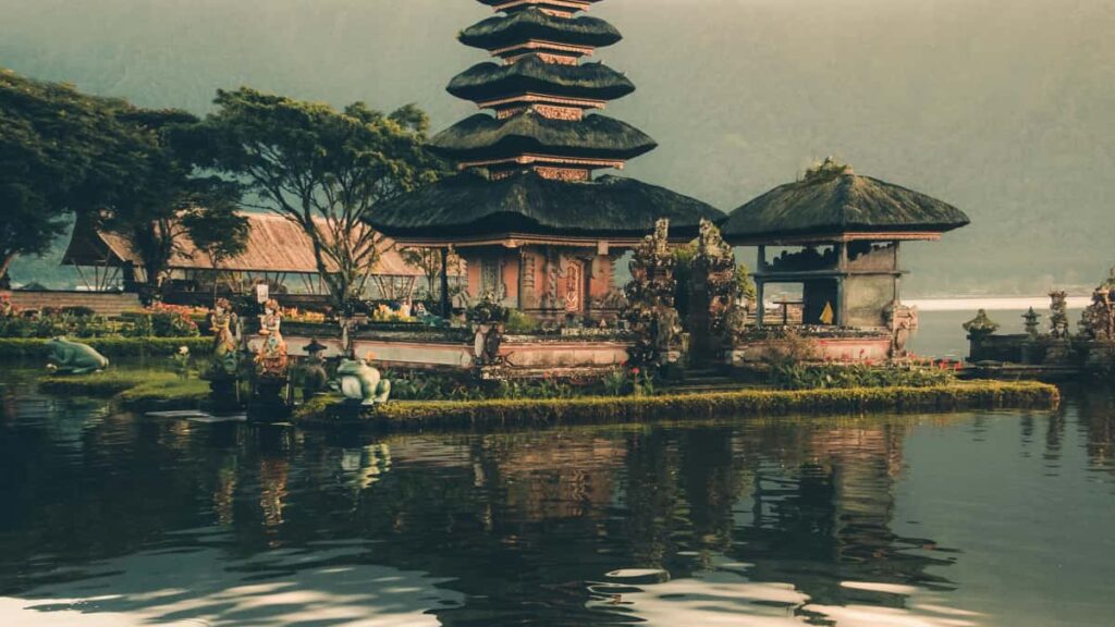 Practical playbook for UK creators to contact Serbian brands on Amazon and unlock fresh audiences using outreach, influencer tactics and platform-savvy moves.