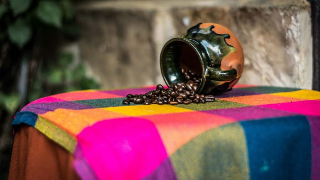 Practical guide for UK advertisers to find and brief Turkey-based Josh creators for esports campaigns, with platform tips, outreach templates and campaign tactics.