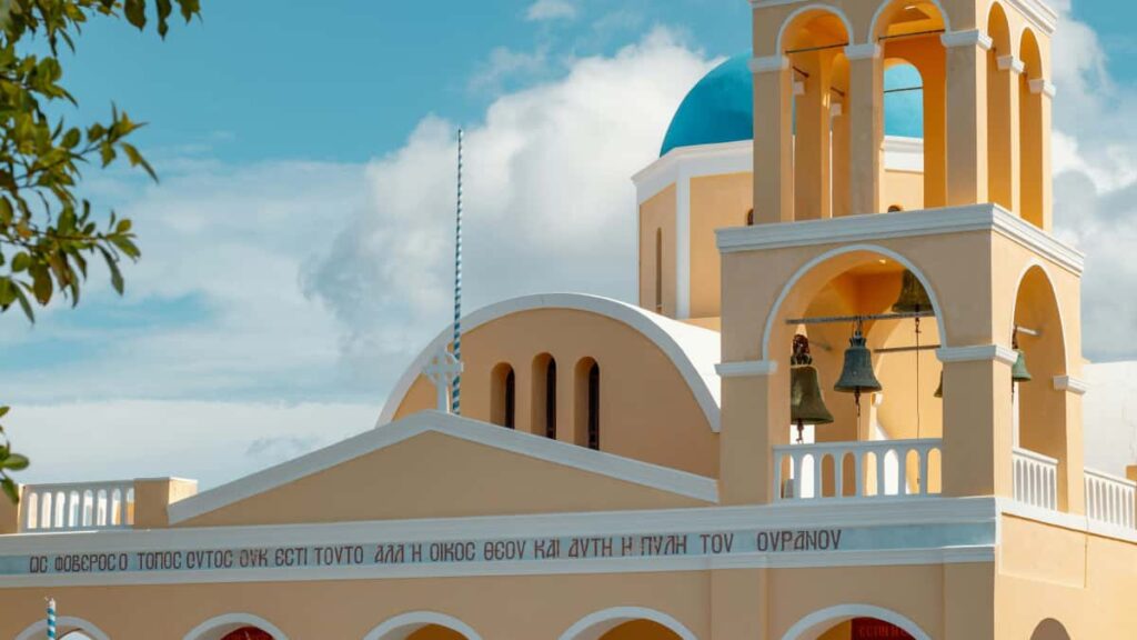 Practical guide for UK creators on pitching Brazilian brands via Douyin to generate online-course signups tactics, outreach scripts and campaign blueprints.