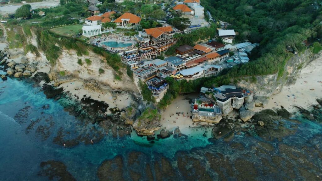 Practical guide for UK advertisers on finding Bosnia and Herzegovina Xiaohongshu creators to reach music fans via creator content, with outreach tactics, licensing notes and campaign blueprints.